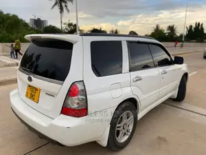 Subaru Forester 2004 White