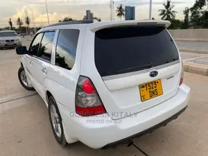 Subaru Forester 2004 White