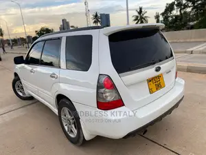Subaru Forester 2004 White