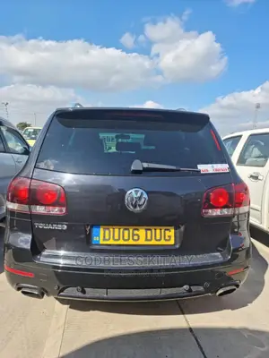 Volkswagen Touareg 2008 Black
