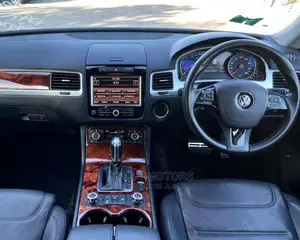 Volkswagen Touareg 2014 White