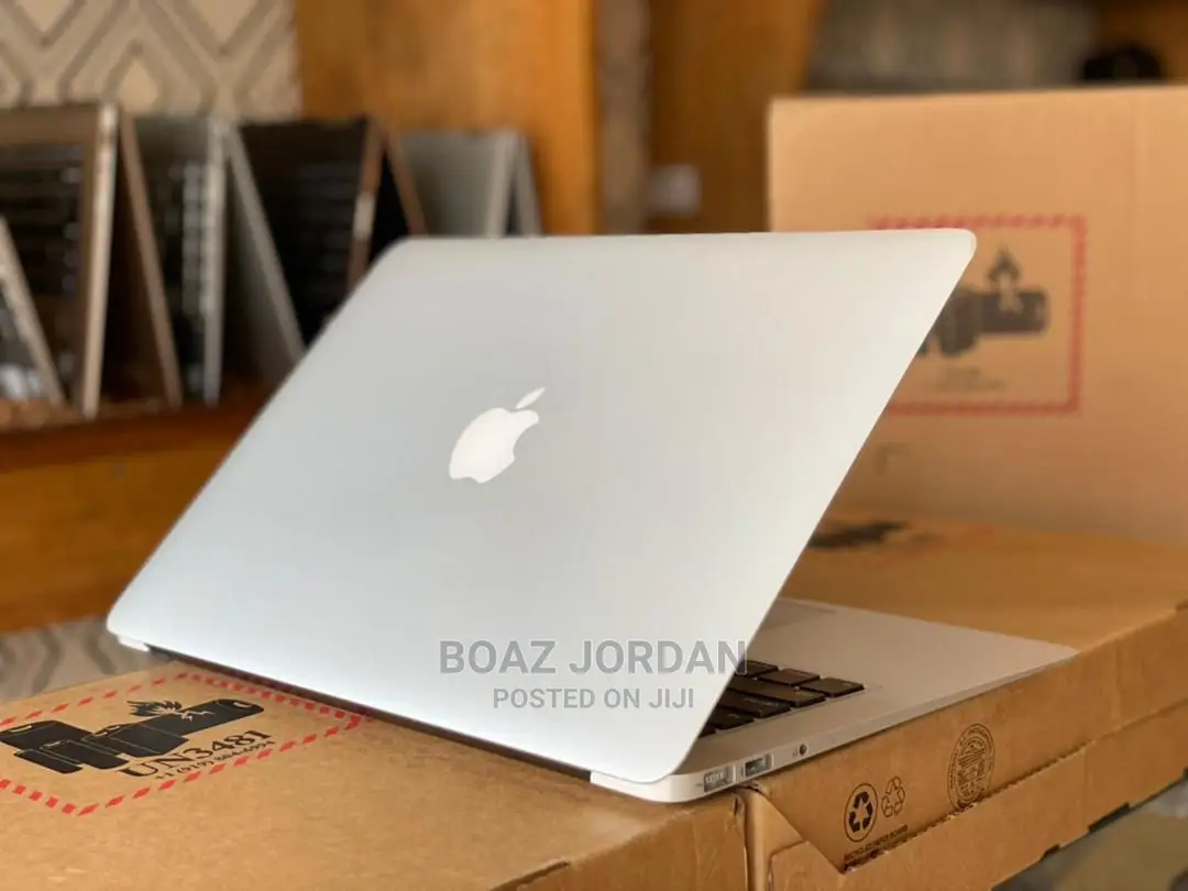 New Laptop Apple MacBook 2013 4GB Intel Core I5 SSD 128GB