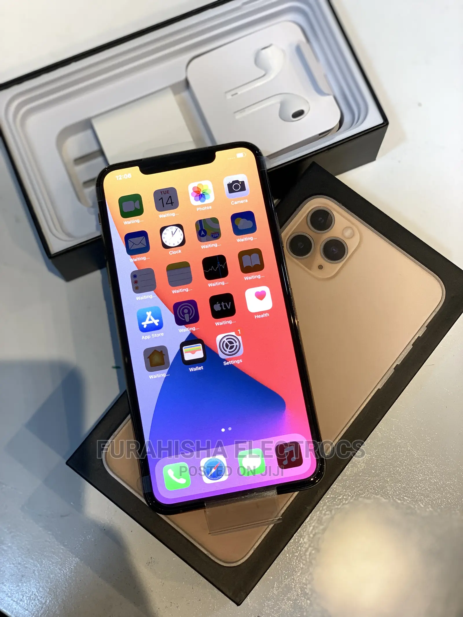 New Apple iPhone 11 Pro Max 256 GB Gold