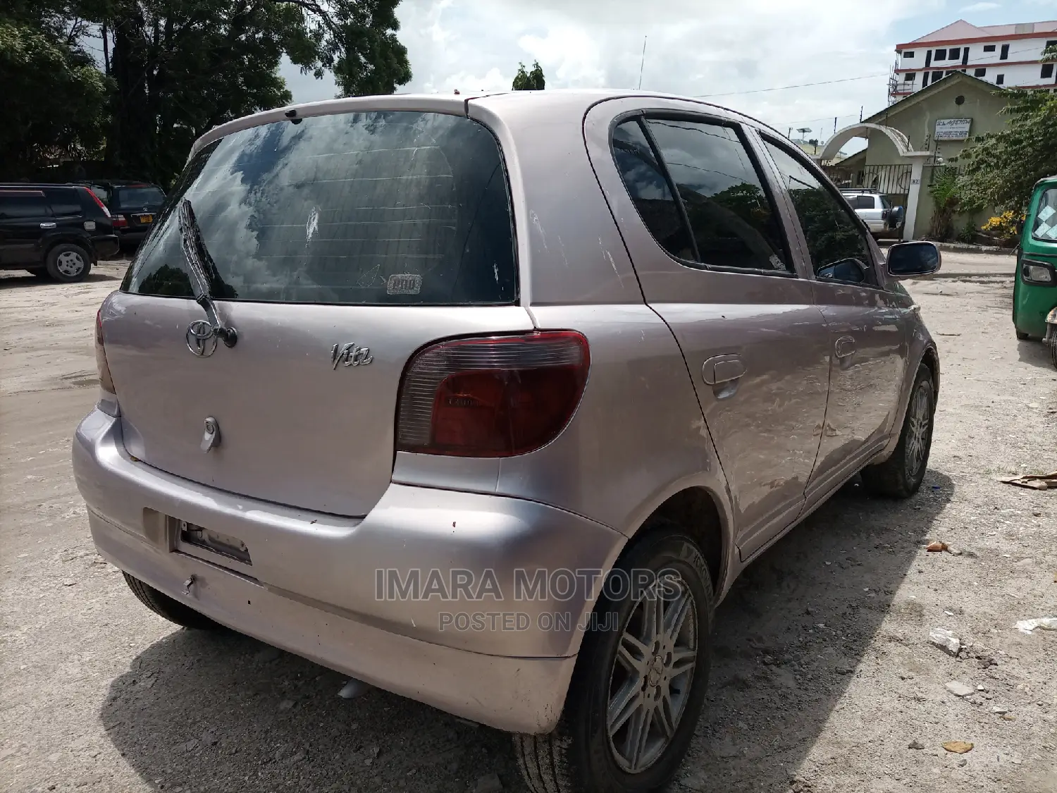 Toyota Vitz 2002 Pink