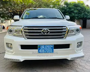 Toyota Land Cruiser 2014 White