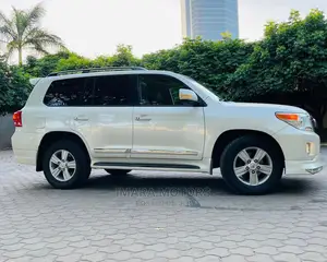 Toyota Land Cruiser 2014 White