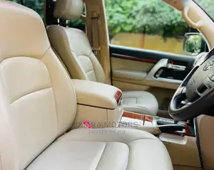 Toyota Land Cruiser 2014 White