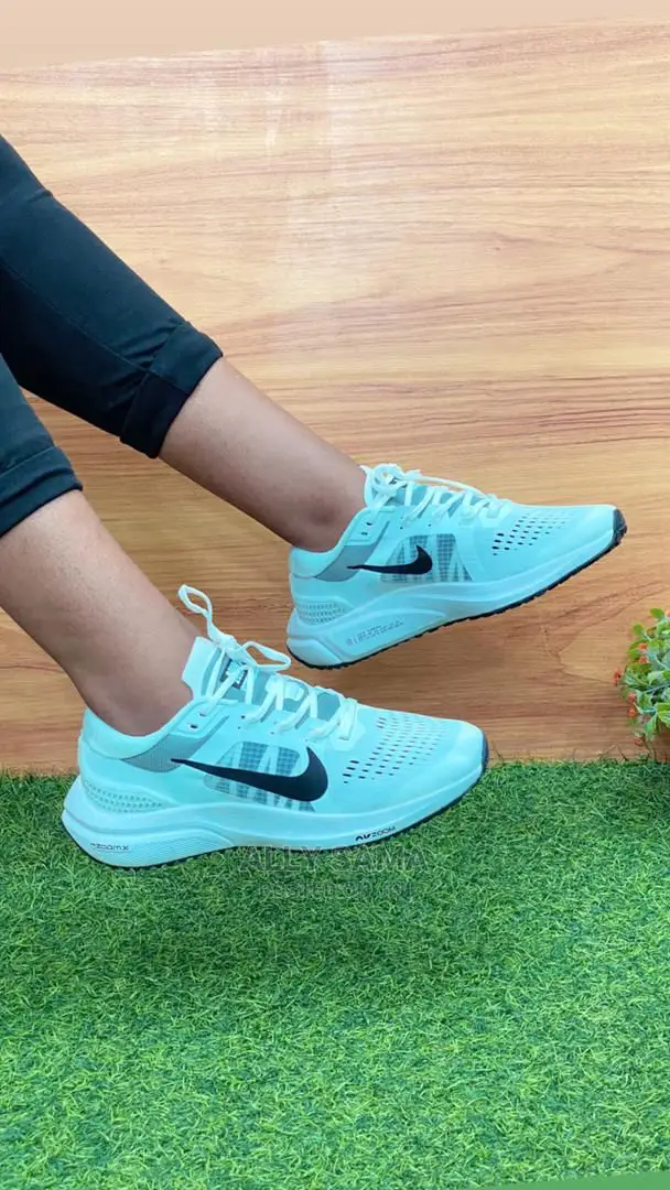 Lady's Nike Zoom
