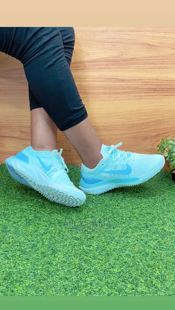 Lady's Nike Zoom