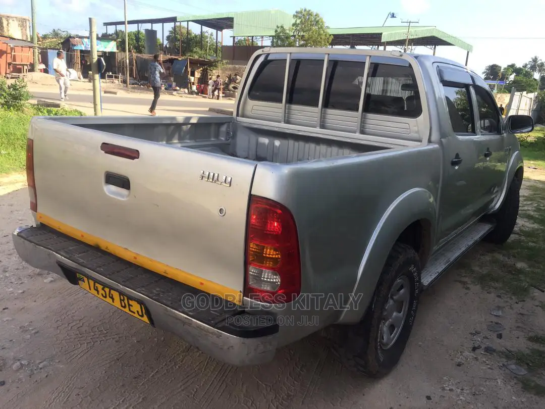 Toyota Hilux 2009 Silver