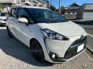 Toyota Sienta 2015 Pearl
