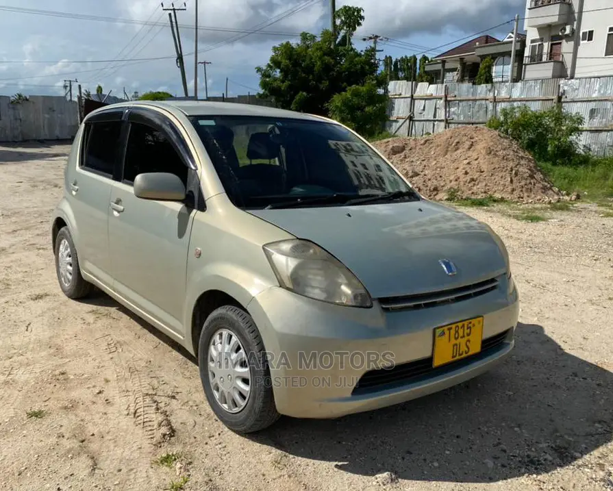Toyota Passo 2006 Beige
