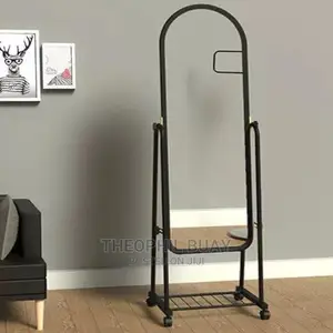 Kioo Na Stand Yake Nyeusi