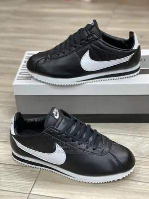 Nike Black Gold