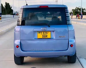 Toyota Sienta 2004 Blue