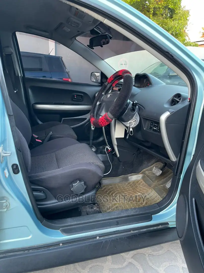 Toyota IST 2003 Teal
