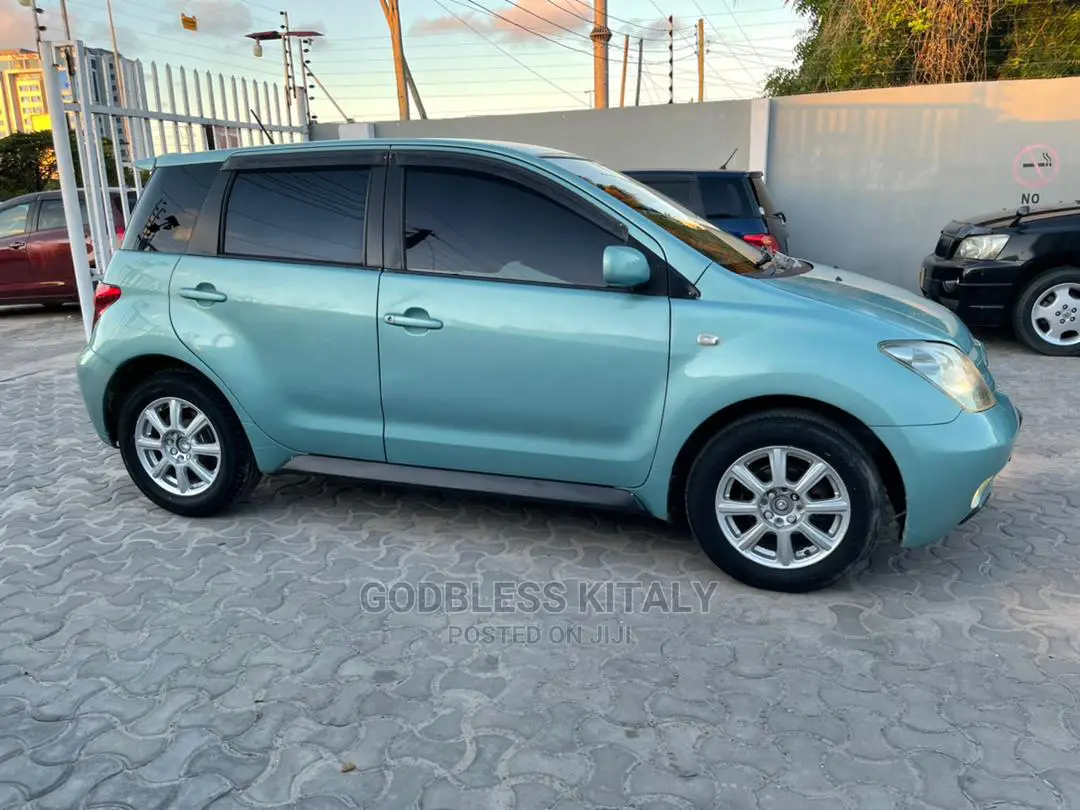 Toyota IST 2003 Teal