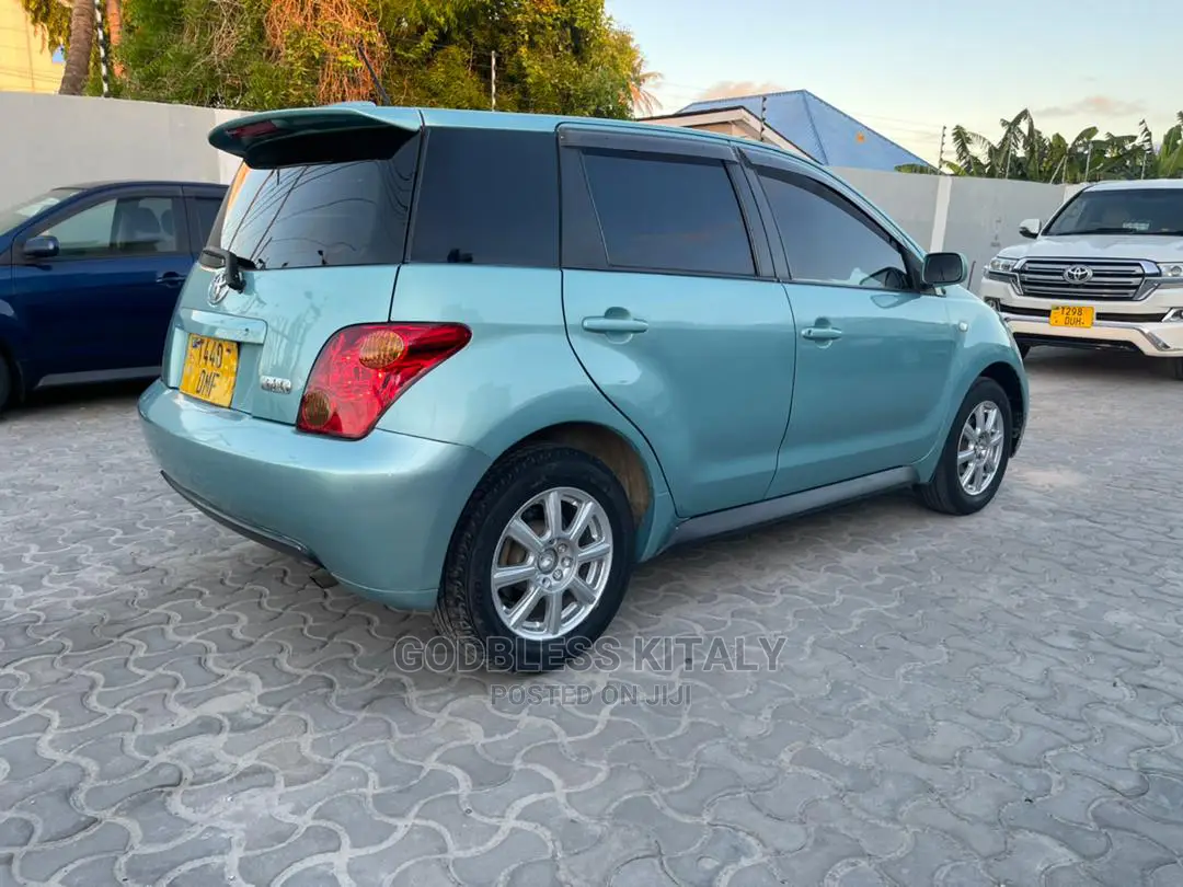Toyota IST 2003 Teal