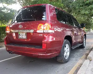 Toyota Land Cruiser 2010