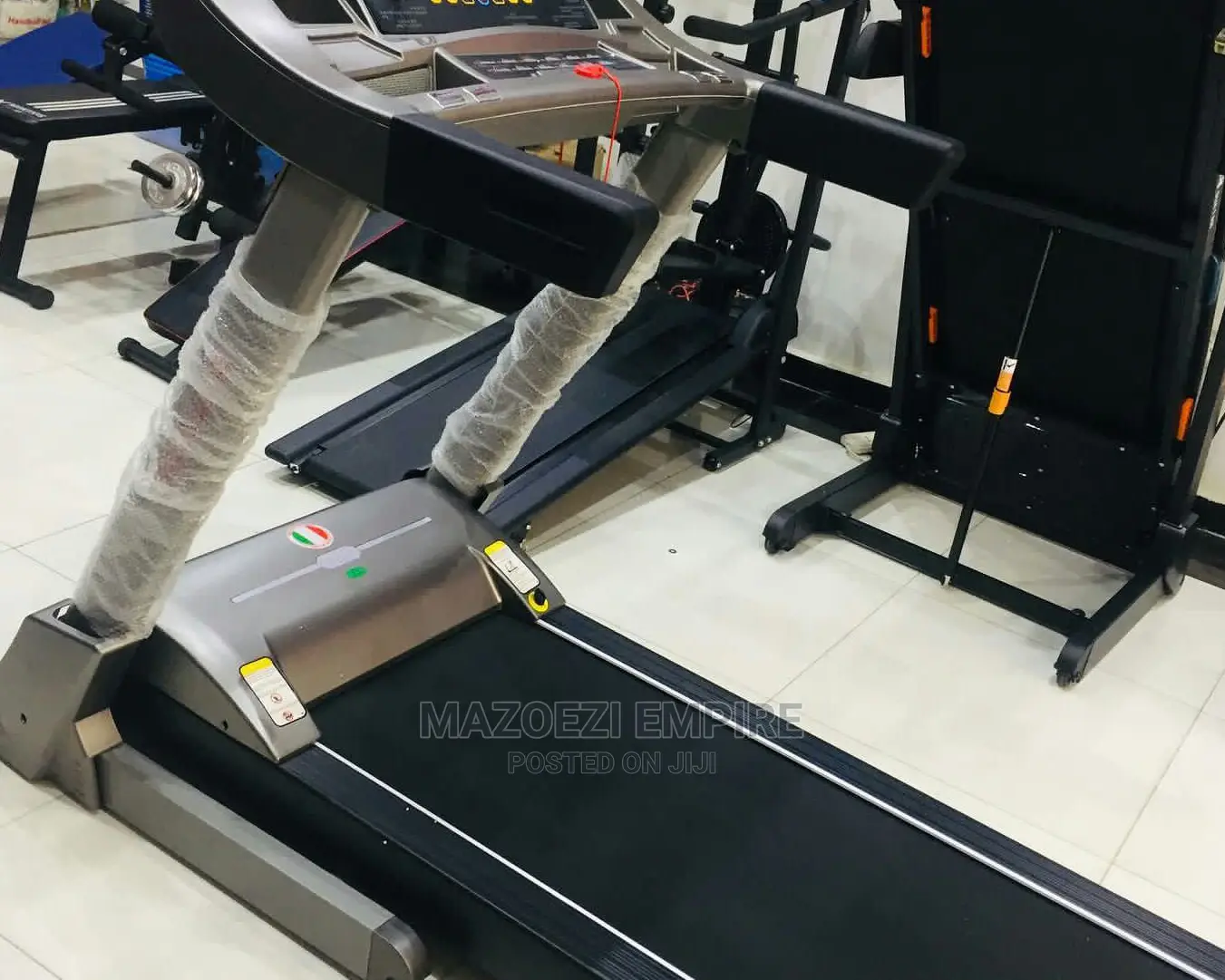 Treadmill (Weight Capacity 140kg)