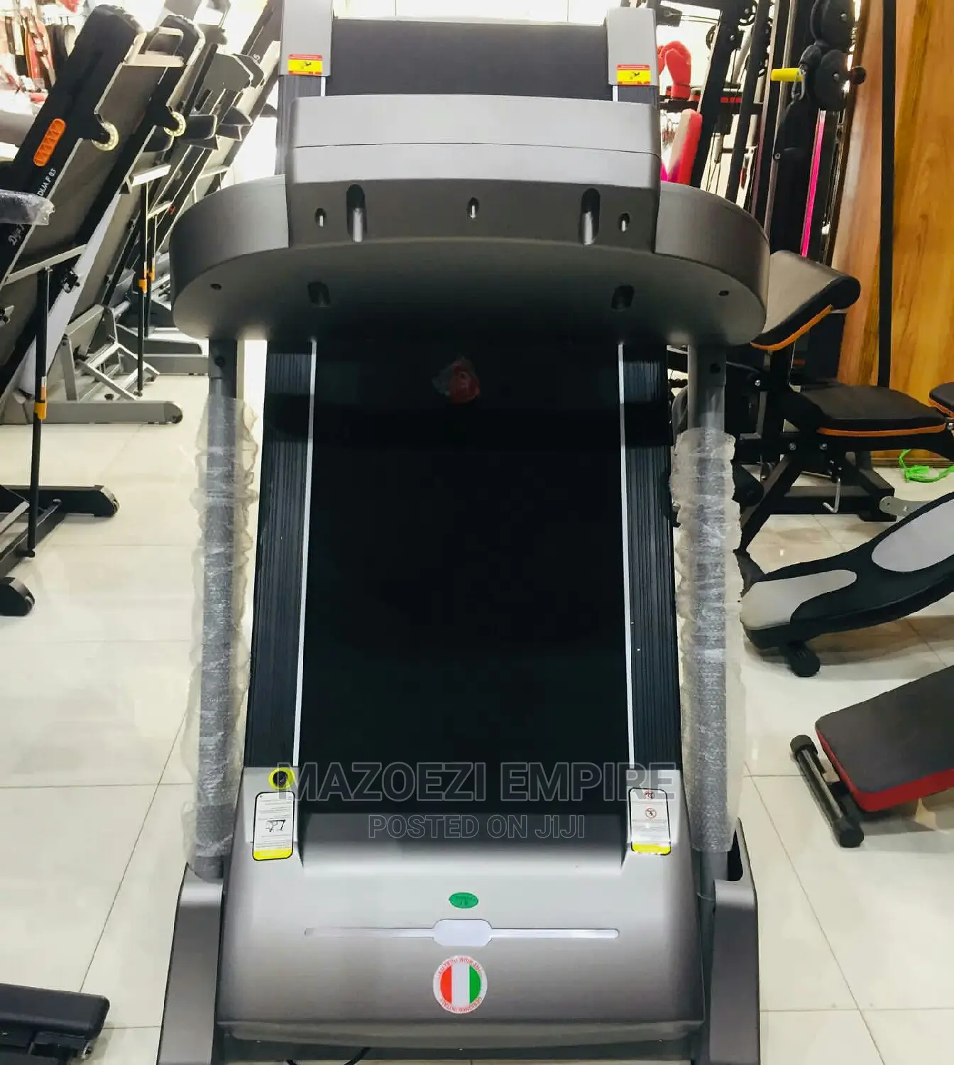Treadmill (Weight Capacity 140kg)