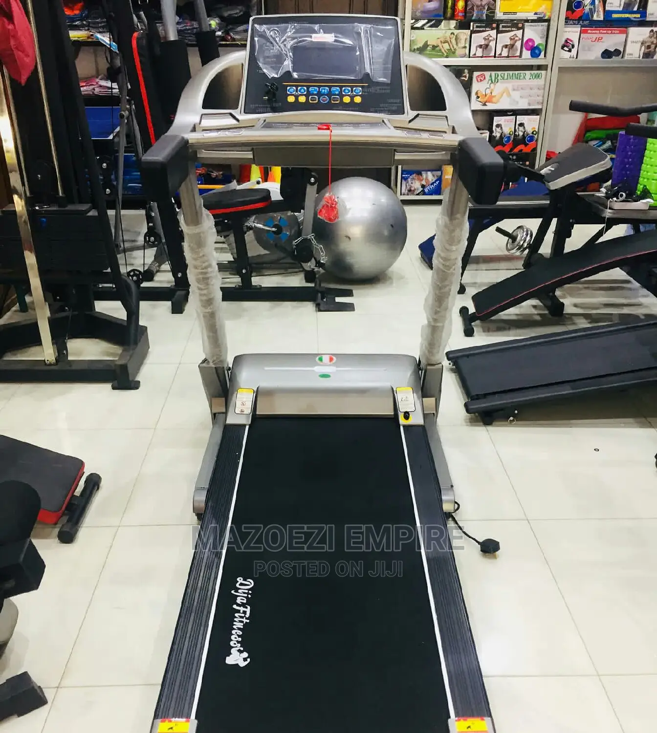Treadmill (Weight Capacity 140kg)