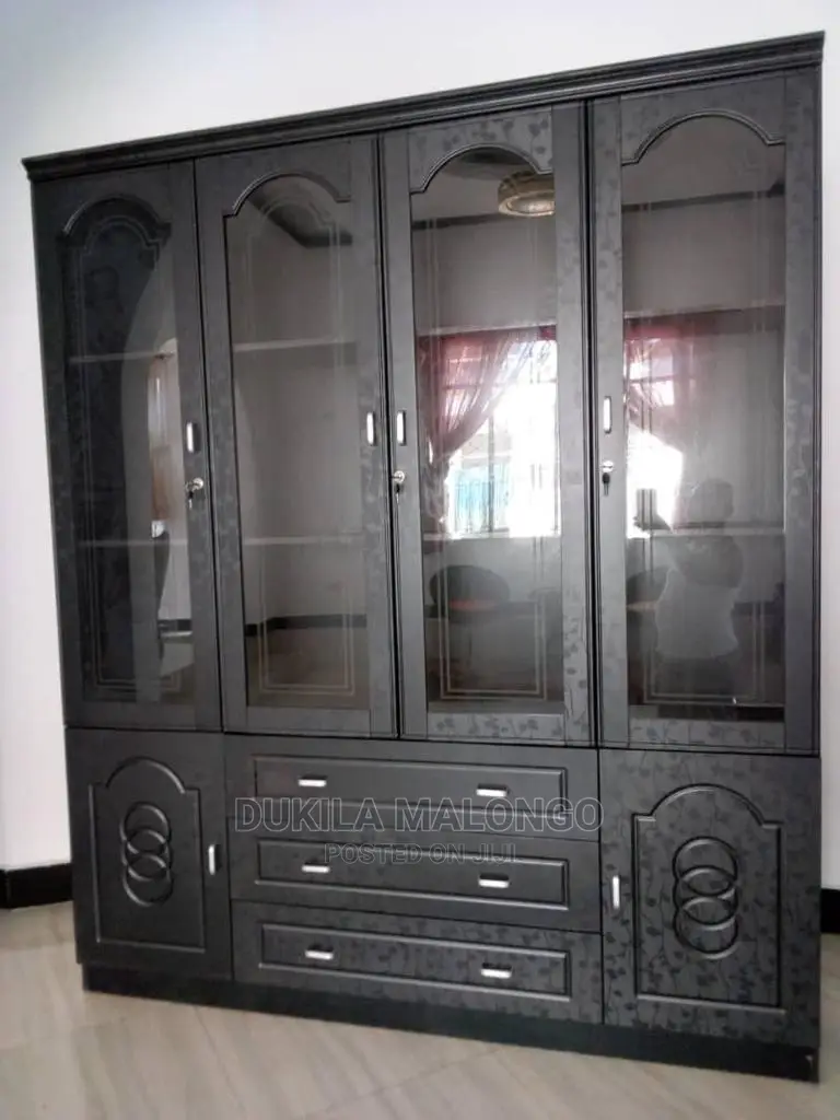 Kabati La Ndani