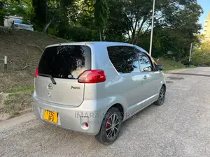 Toyota Porte 2004 Silver