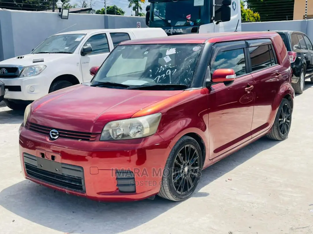 Toyota Corolla Rumion 2008 Red