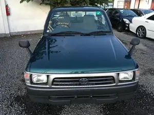 Toyota Hilux 2000 Green