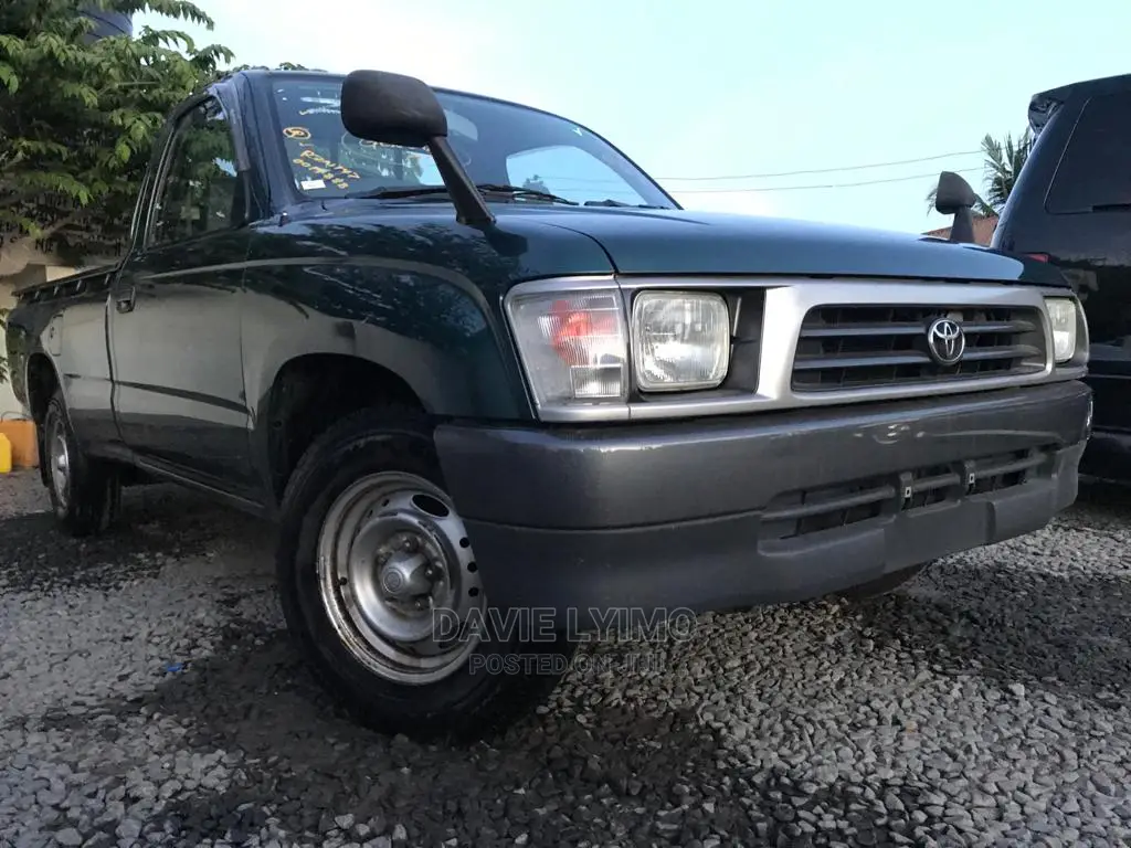 Toyota Hilux 2000 Green