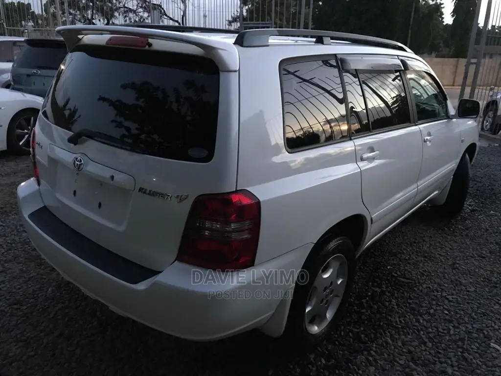 Toyota Kluger 2004 White