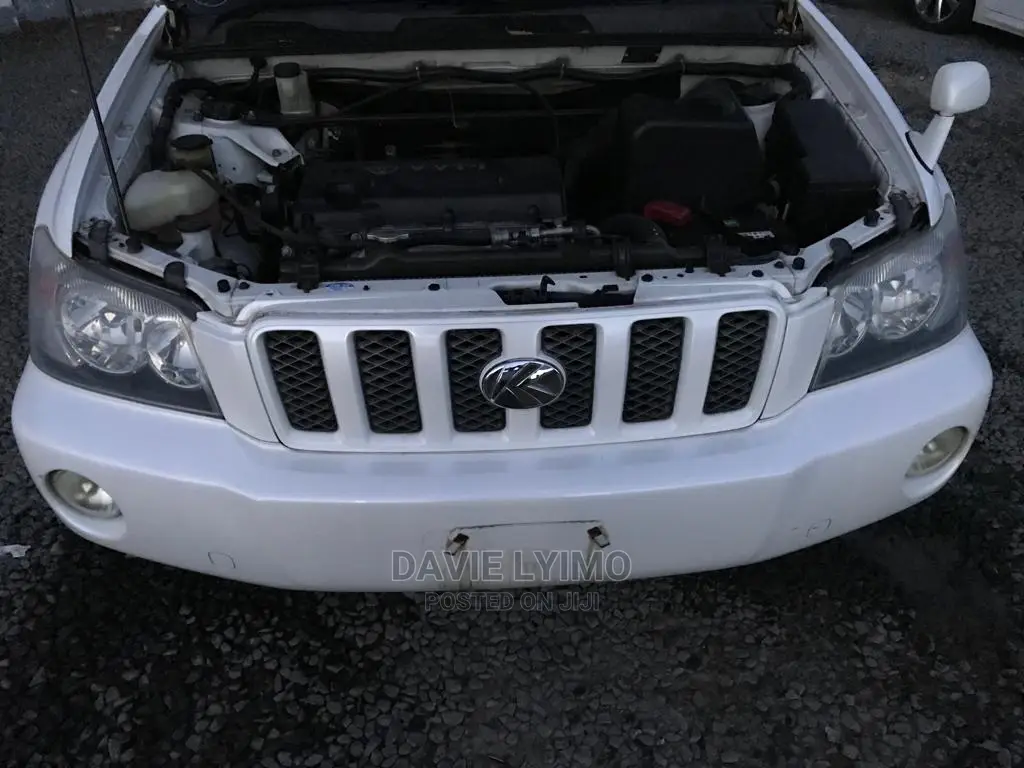 Toyota Kluger 2004 White