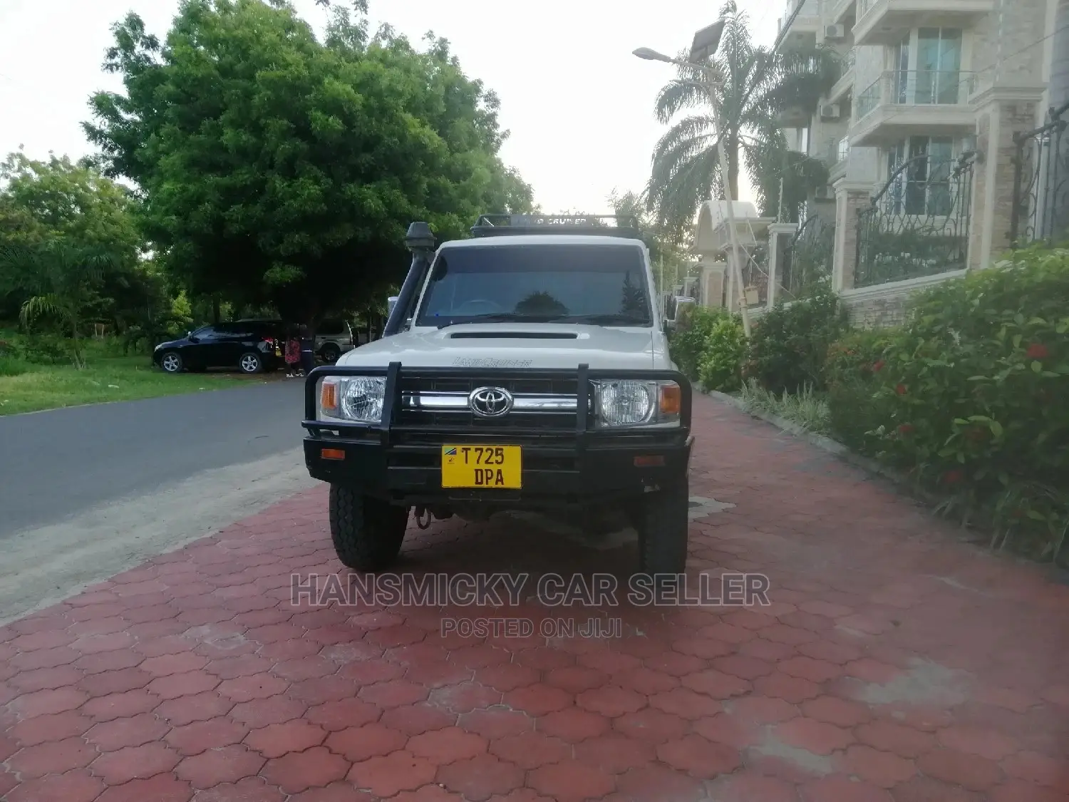 Toyota Land Cruiser 2005 Silver