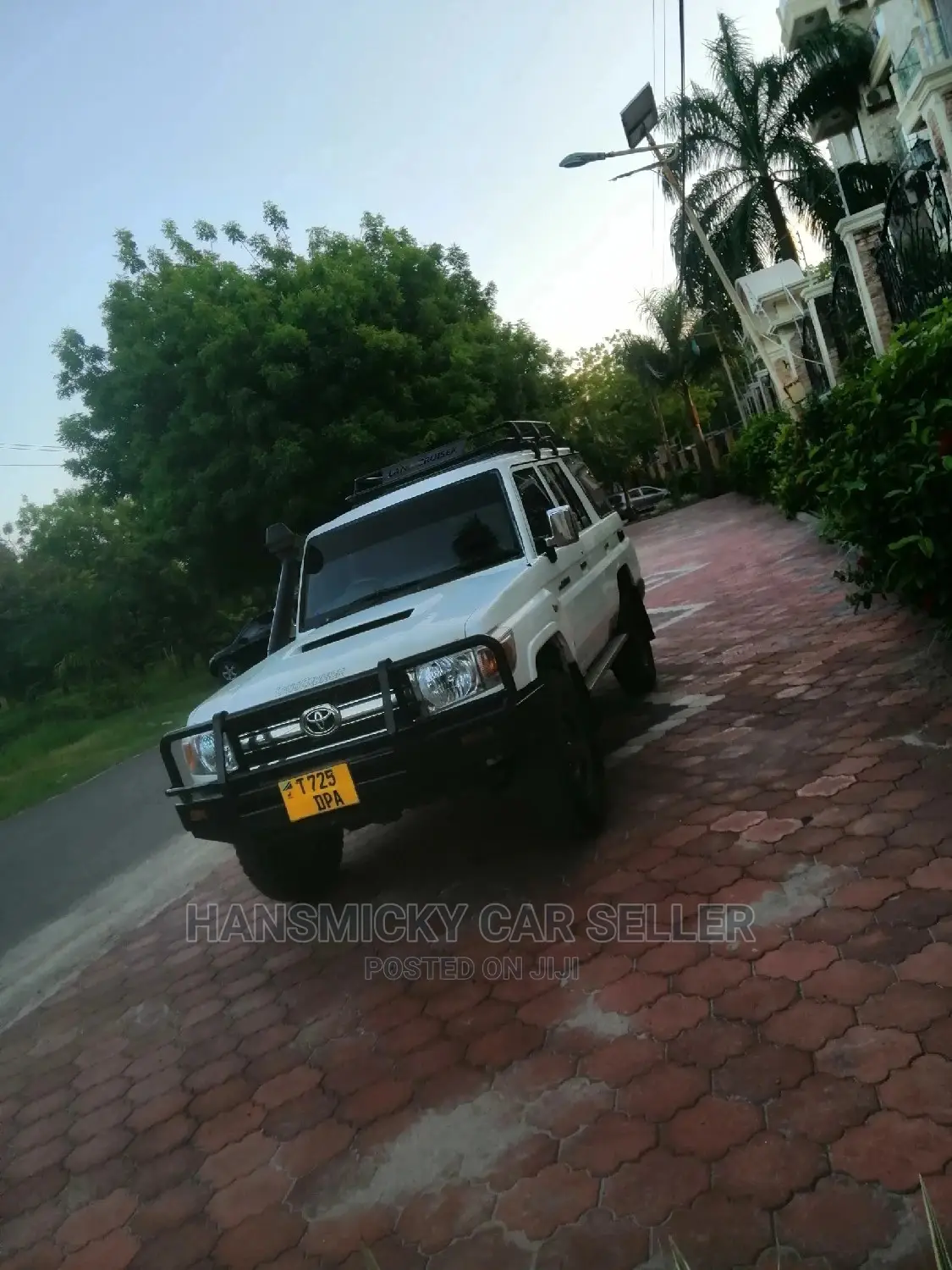 Toyota Land Cruiser 2005 Silver