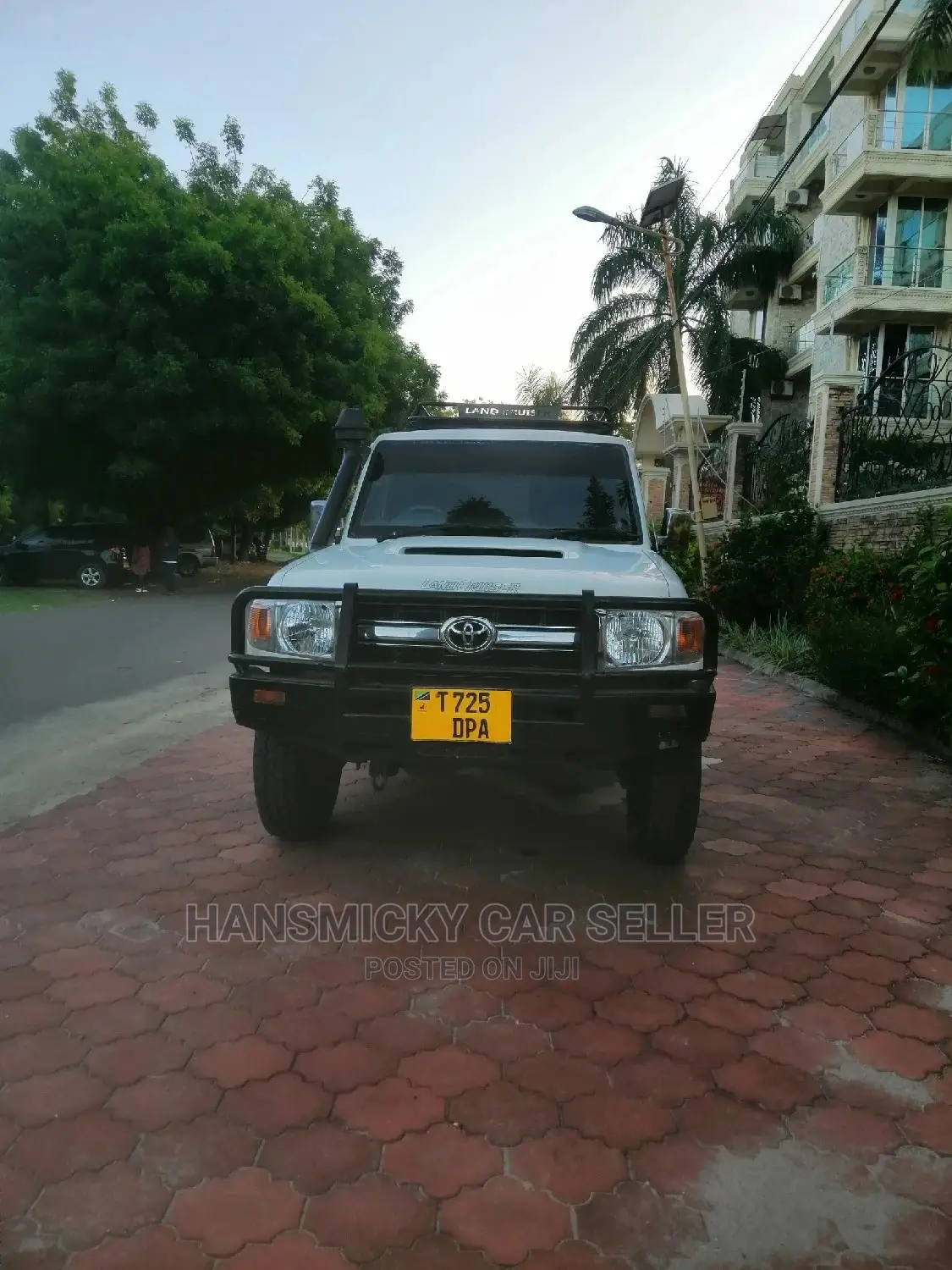 Toyota Land Cruiser 2005 Silver
