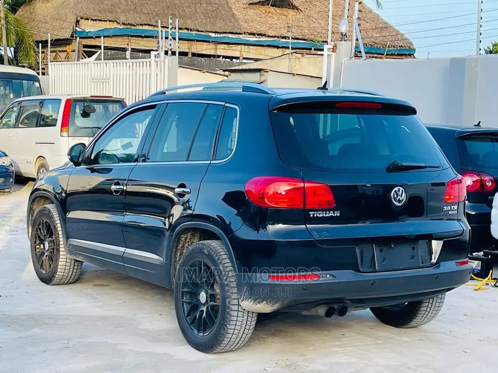 Volkswagen Tiguan 2012 Black
