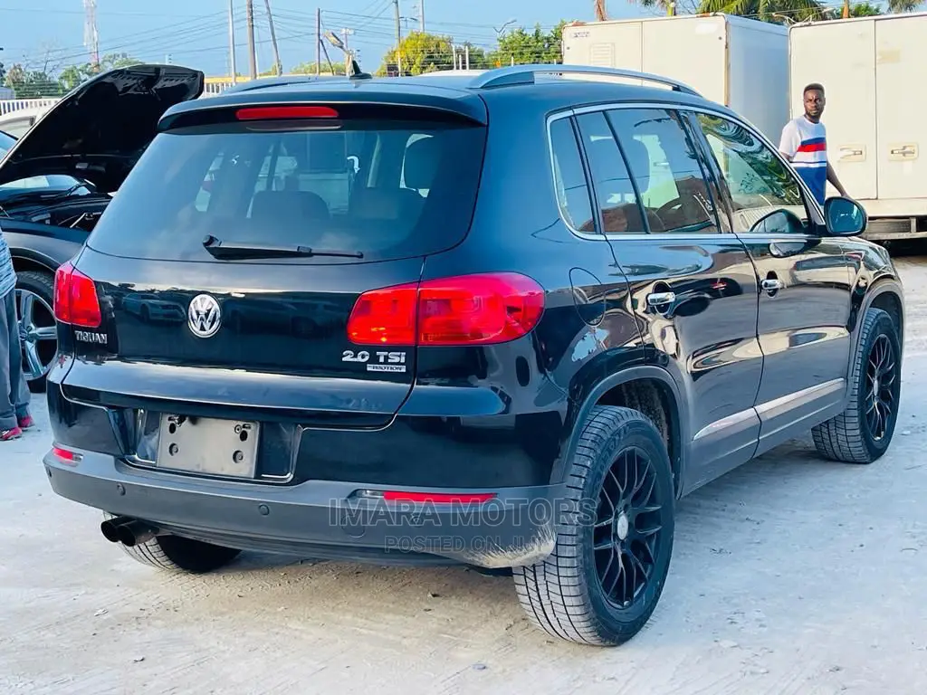 Volkswagen Tiguan 2012 Black