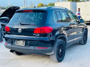 Volkswagen Tiguan 2012 Black