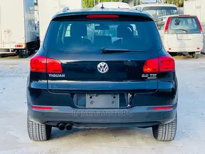 Volkswagen Tiguan 2012 Black