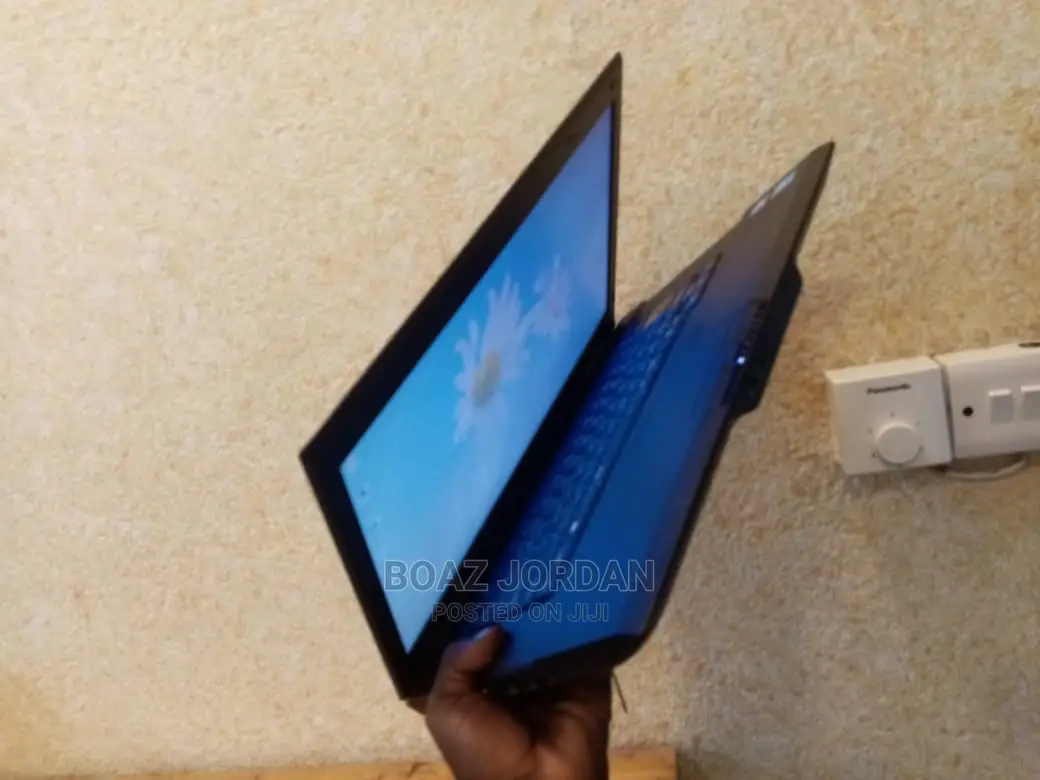 Laptop NEC N22A 4GB Intel Core I3 HDD 320GB