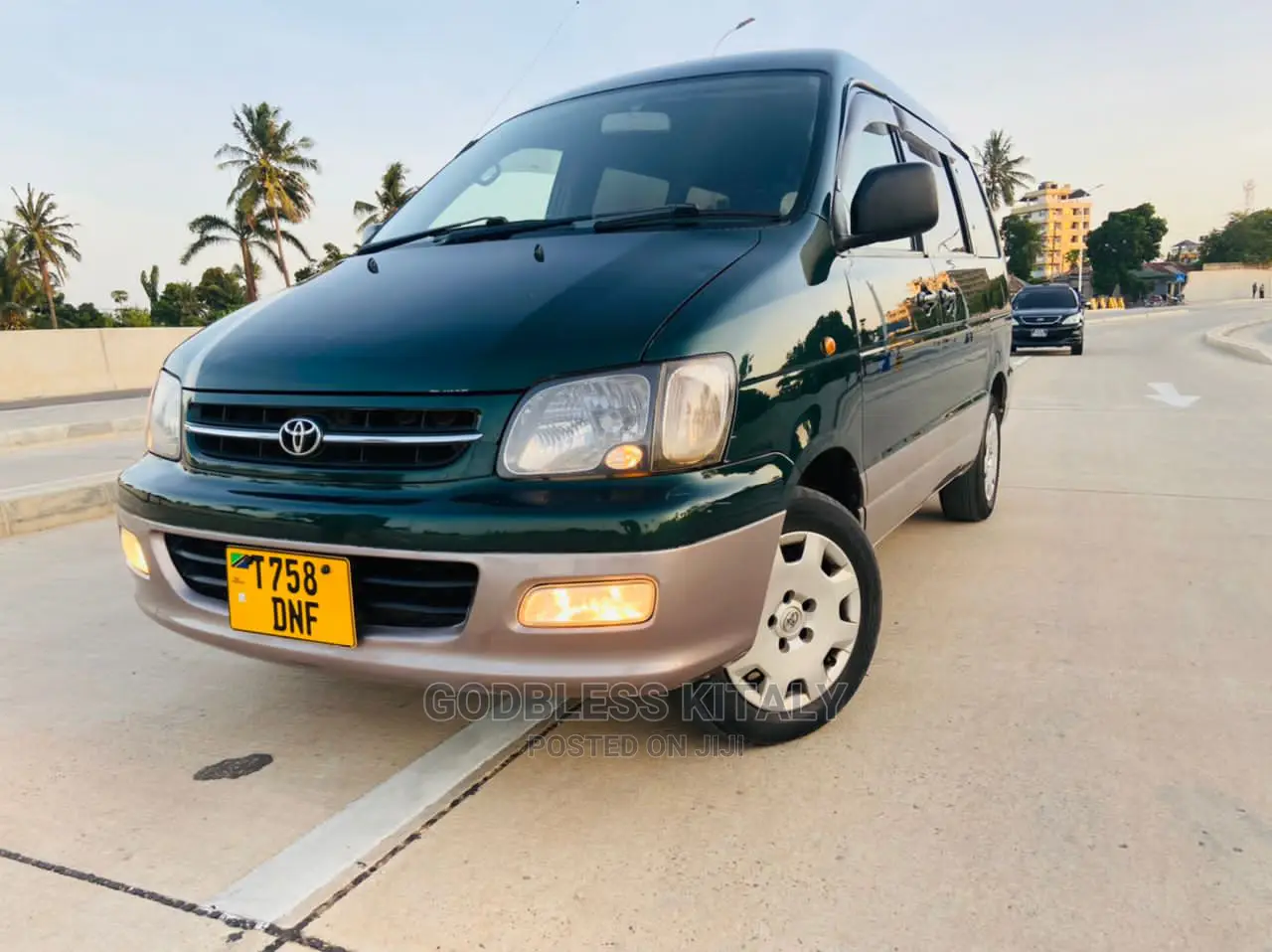 Toyota Noah 2001 Green