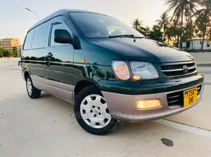 Toyota Noah 2001 Green