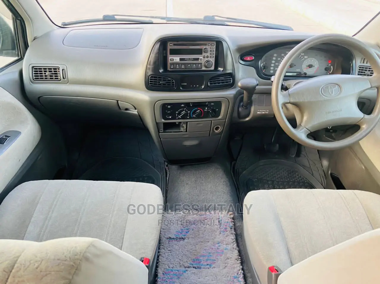 Toyota Noah 2001 Green