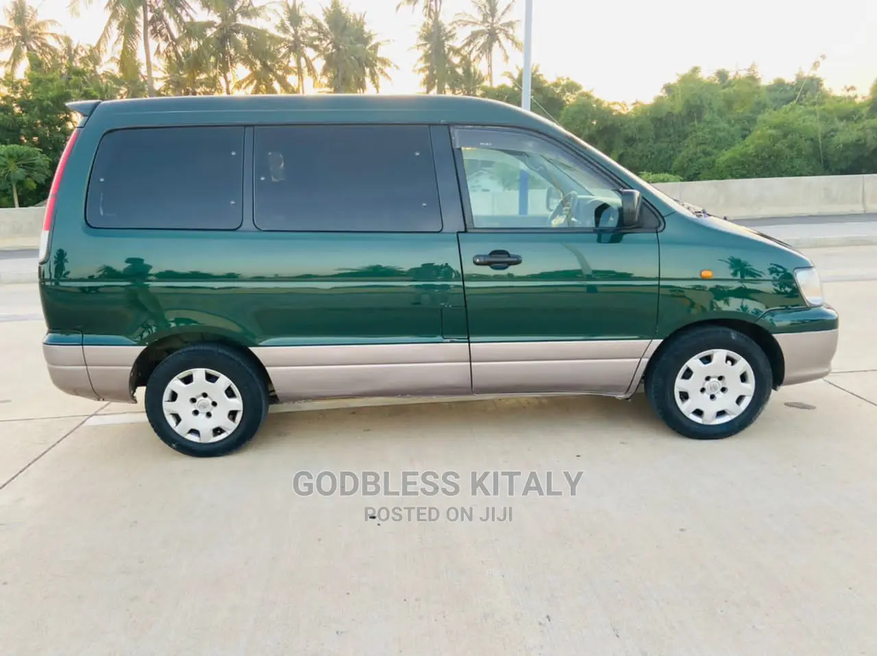 Toyota Noah 2001 Green