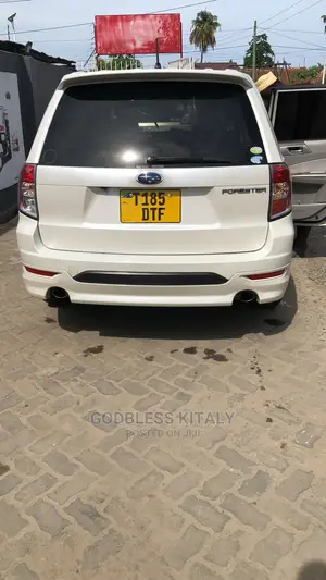 Subaru Forester 2009 White