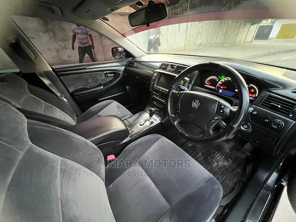 Toyota Crown 2007 Black