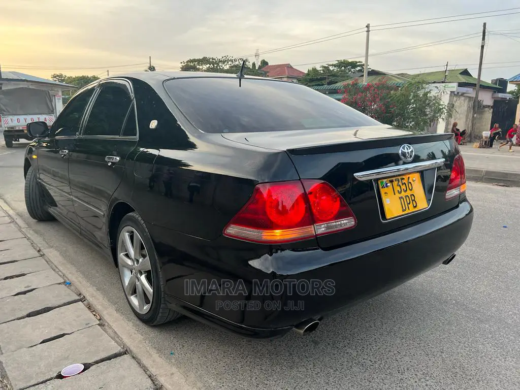 Toyota Crown 2007 Black