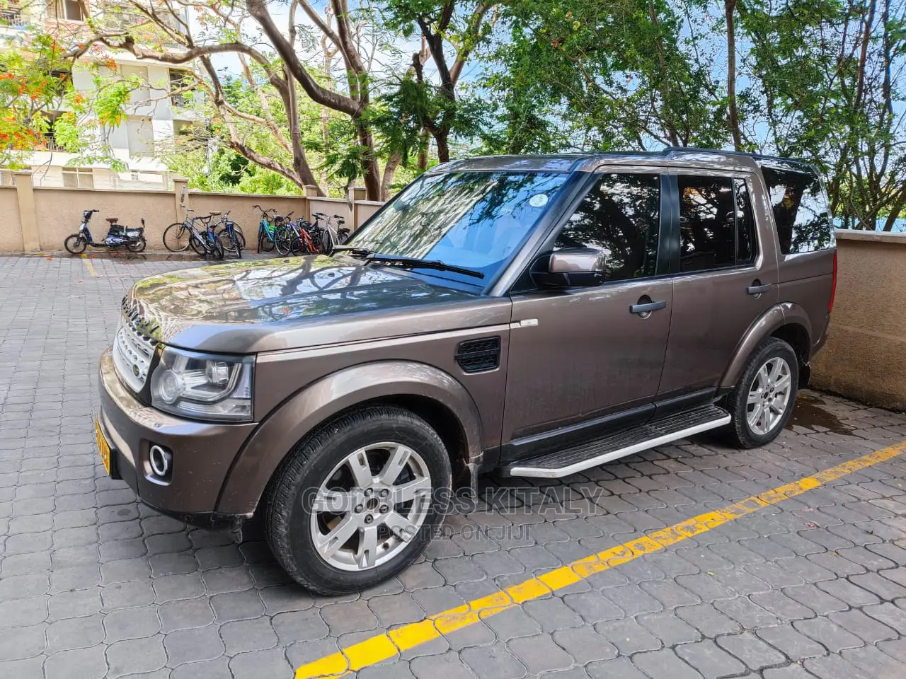 Land Rover Discovery 2005 Gold