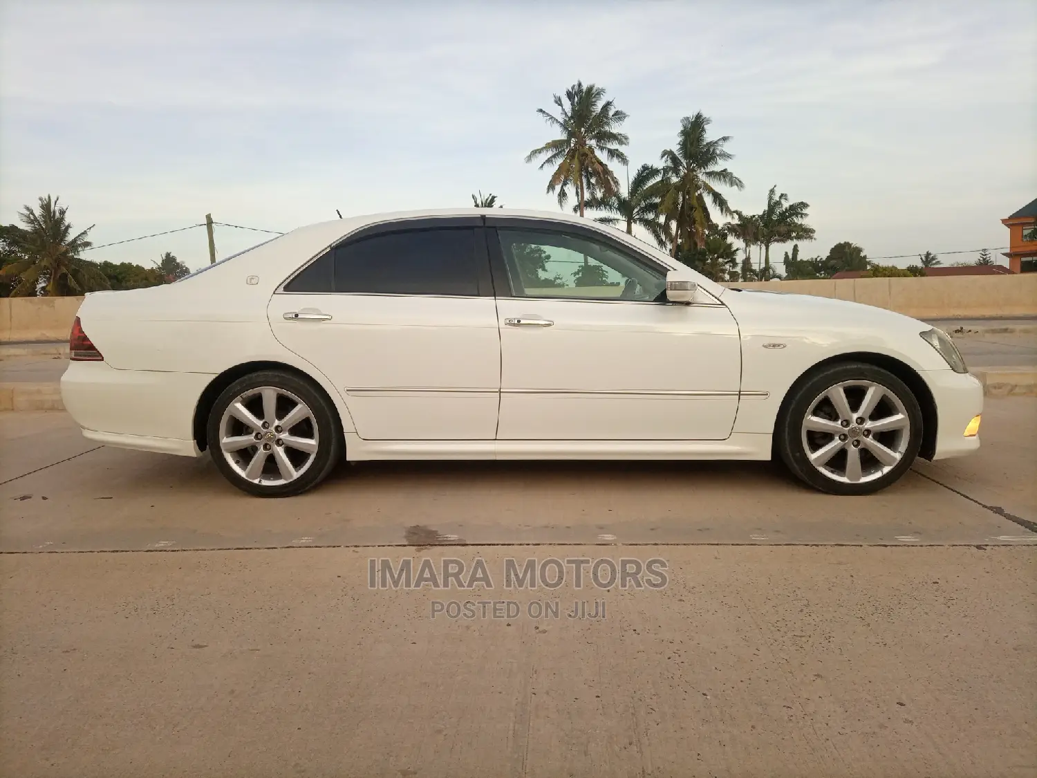Toyota Crown 2007 White